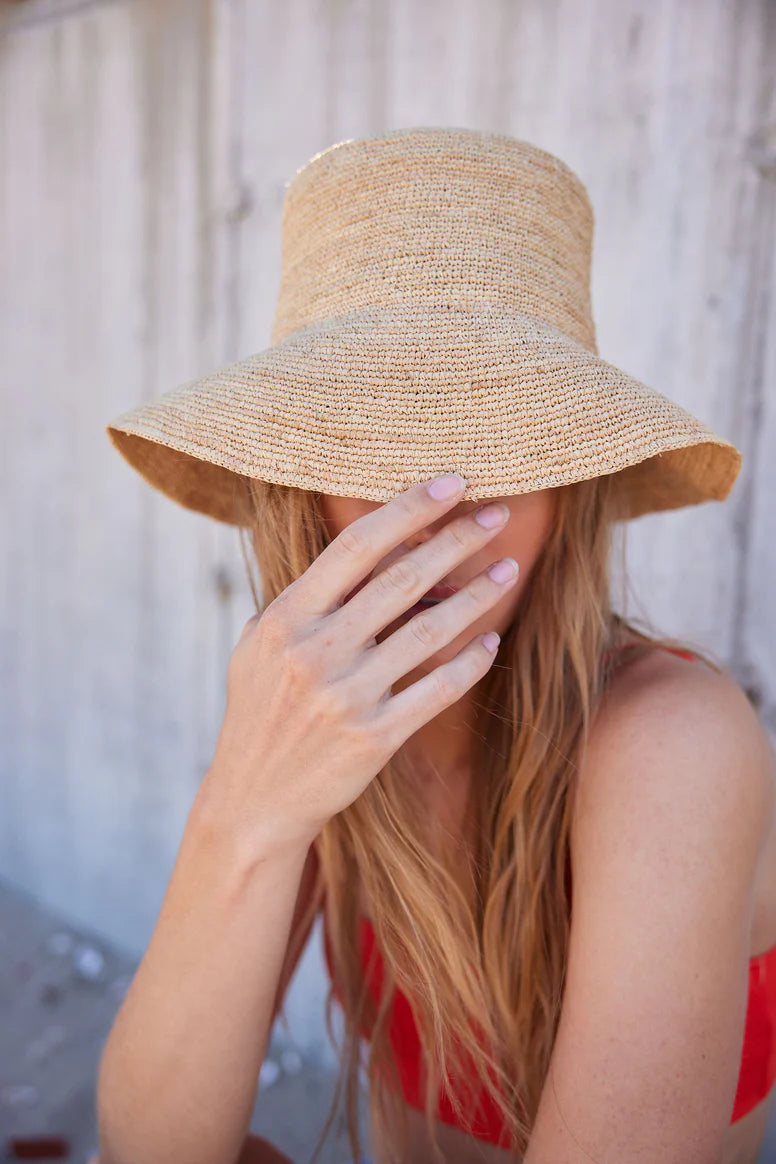 CHIC CROCHET BUCKET